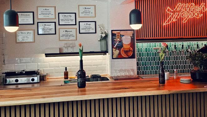 Hitchhops - Beer Bar & Store